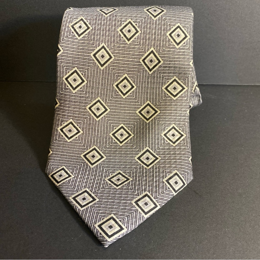 Borrelli Hand Stitched‎ 100% Silk Geomatic Necktie Jacquard Concentric Square